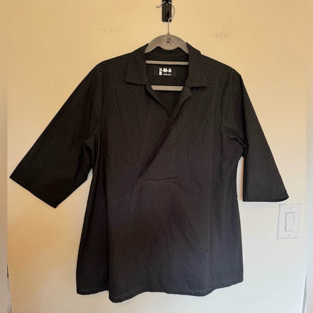 Labo.Art Perforated 3/4 Sleeve Blouse 100% Cotton Black Collar Size 2 Medium EUC